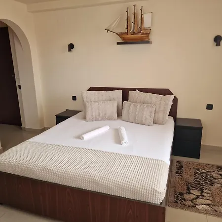 Casa Andu Πανσιόν 3*