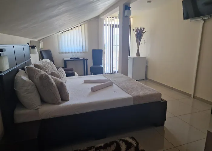 招待所 Casa Andu 艾福雷诺德